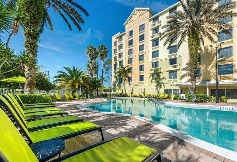 هتل Comfort Suites Maingate East Kissimmee