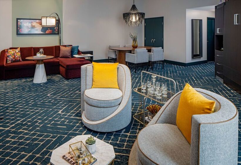 هتل Hyatt Centric French Quarter