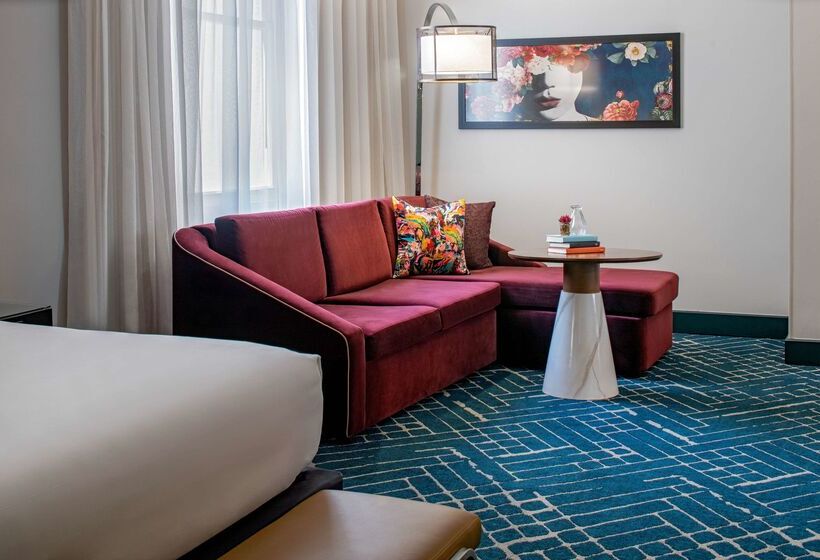 هتل Hyatt Centric French Quarter