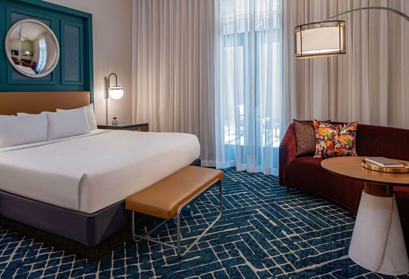 هتل Hyatt Centric French Quarter