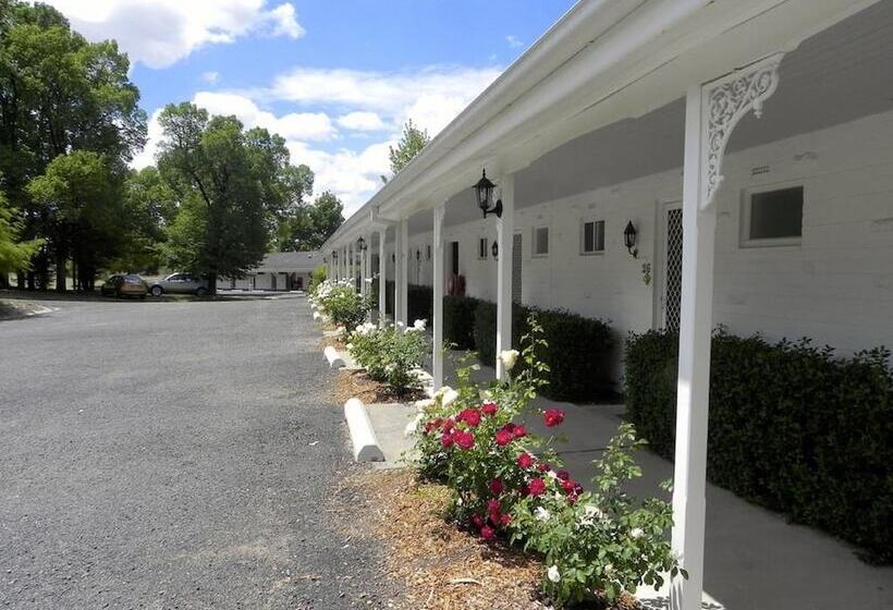 هتل Moore Park Inn