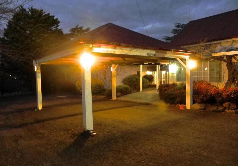 هتل Moore Park Inn