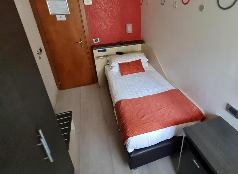 هتل Piacenza