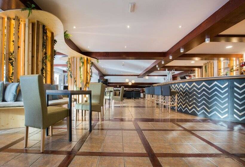 هتل Piolets Soldeu Centre by Nexta