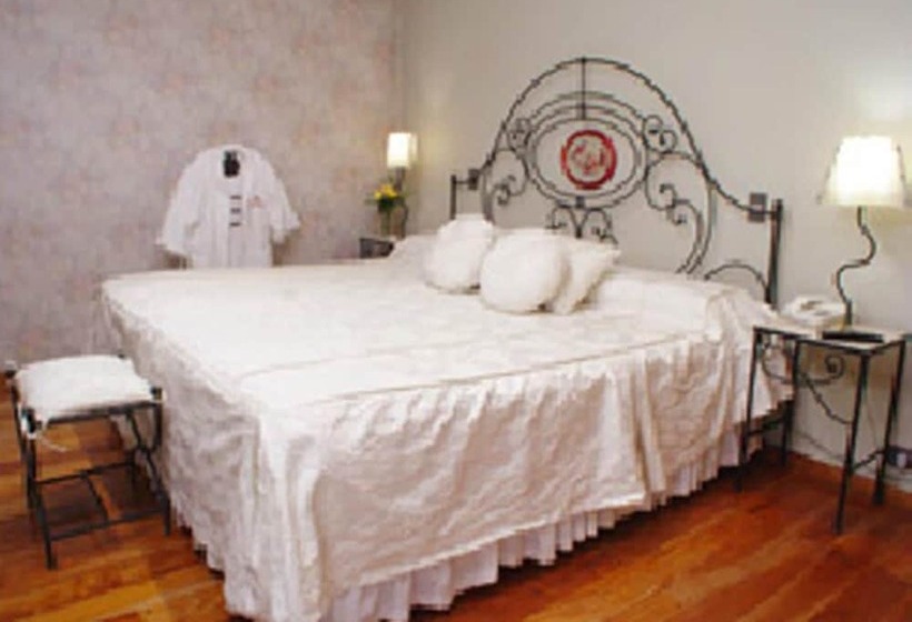 Fotos del hotel Reina Victoria Suites & Towers:  5