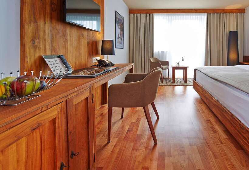Rogner Hotel Tirana