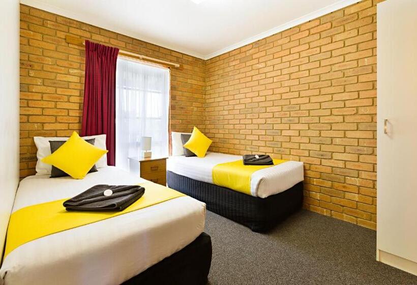 호텔 Statesman Motor Inn