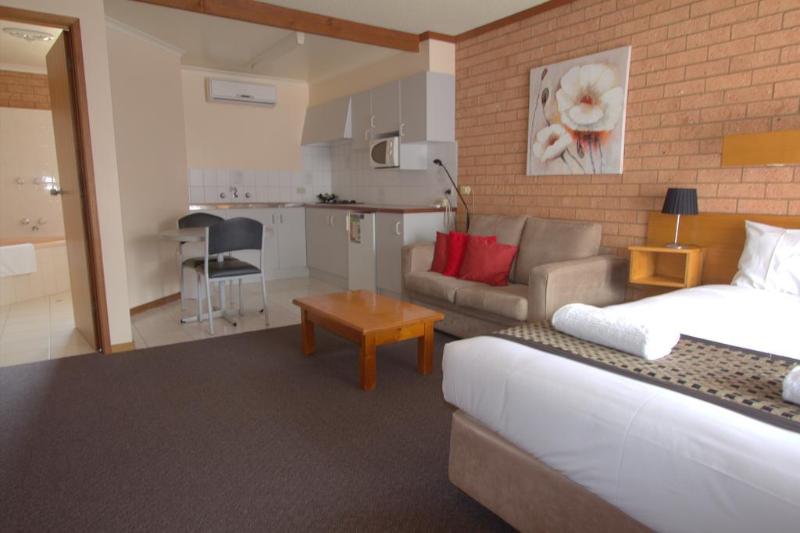 مُتل Blue Whale Motor Inn & Apartments