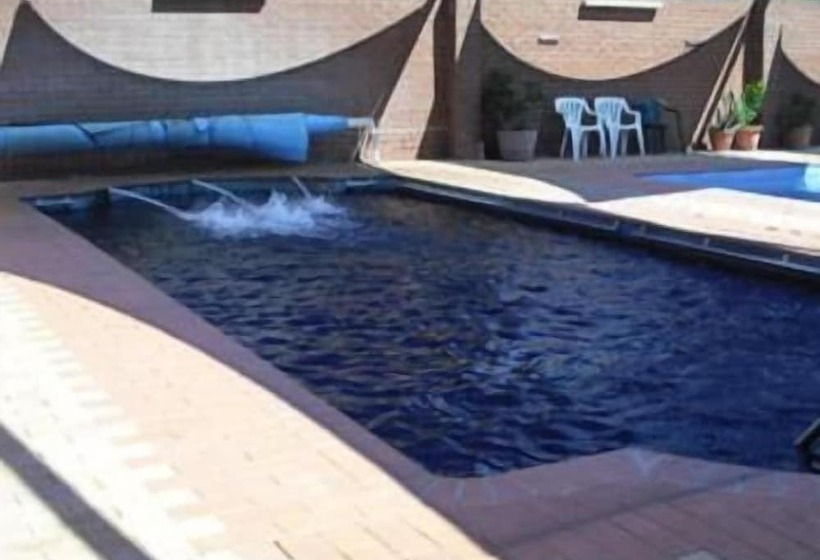מוטל The Phoenix Artesian Spa Resort And Accommodation