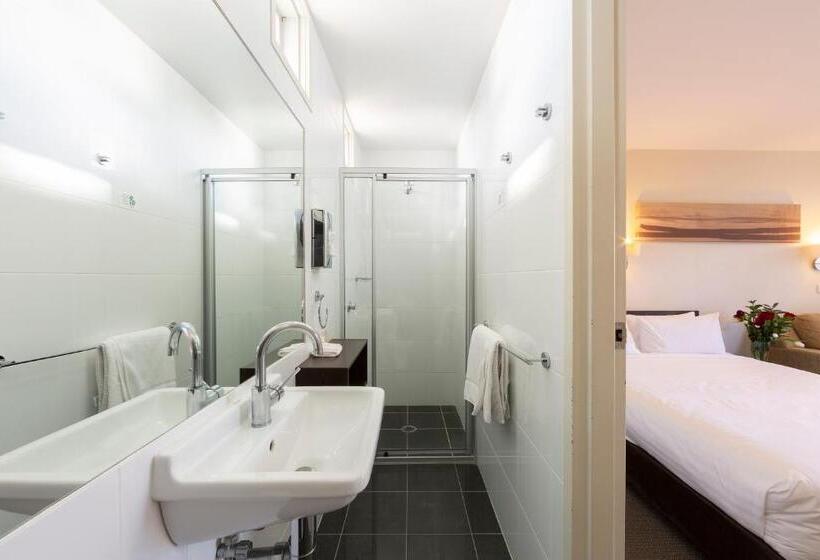 مُتل Ibis Styles Canberra Tall Trees