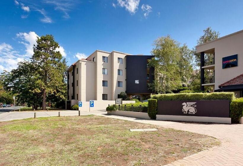 Astra Apartments   The Griffin