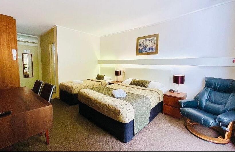 Connells Motel & Serviced Apartments