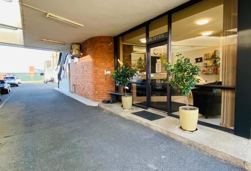 Connells Motel & Serviced Apartments