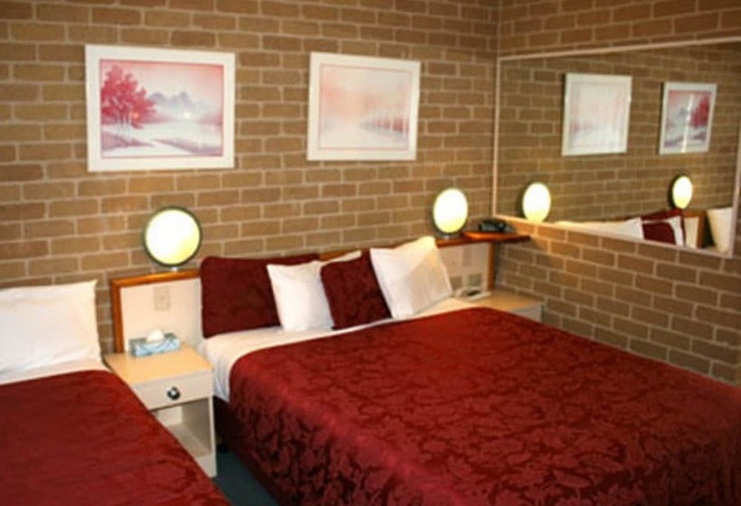 هتل Grand Manor Motor Inn