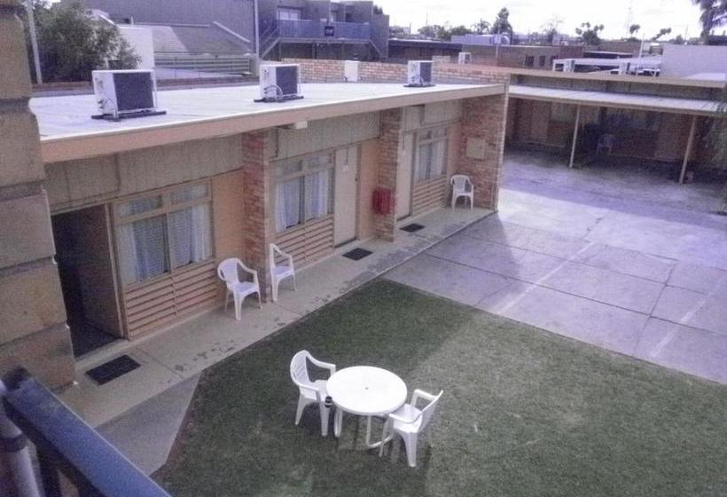 فندق Kar Rama Motor Inn