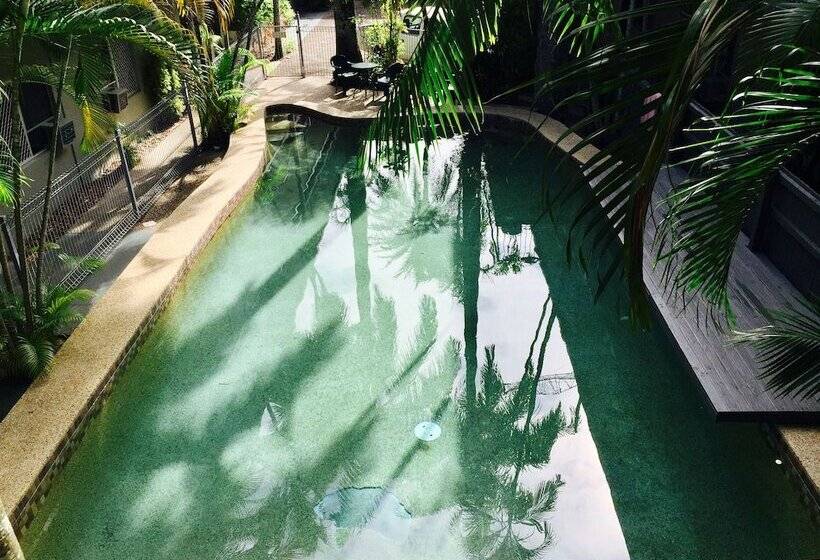 בית מלון כפרי Lake Central Cairns
