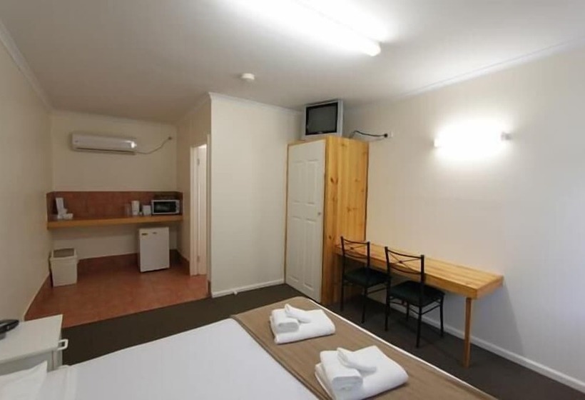 Отель Lazy River Motor Inn