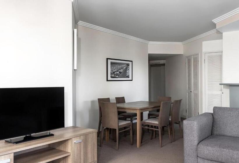 هتل Mantra Crown Towers