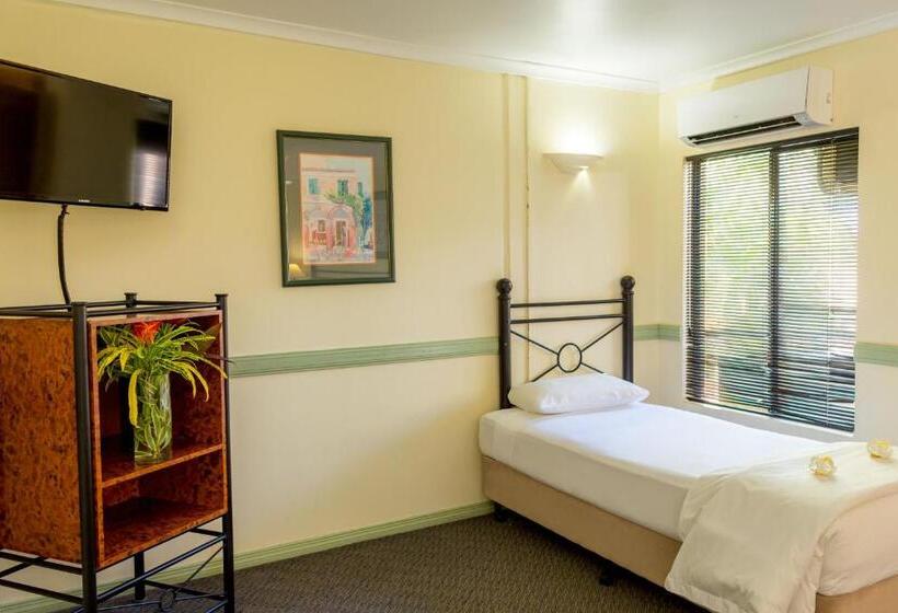 هتل Palm Royale Cairns