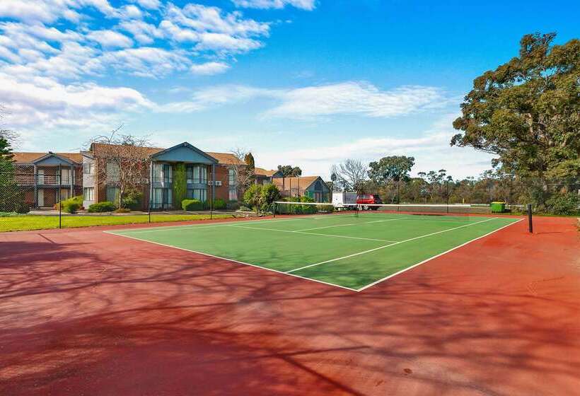 ホテル Quality Inn & Suites Traralgon