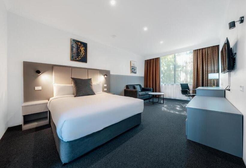 Отель The Select Inn Penrith