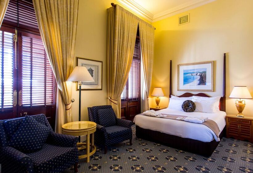 هتل Treasury Brisbane