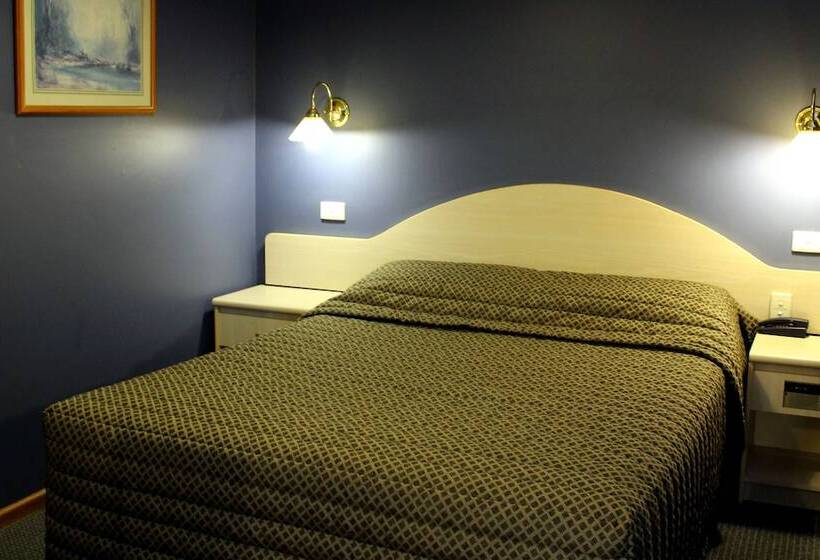 مُتل Armidale Inn