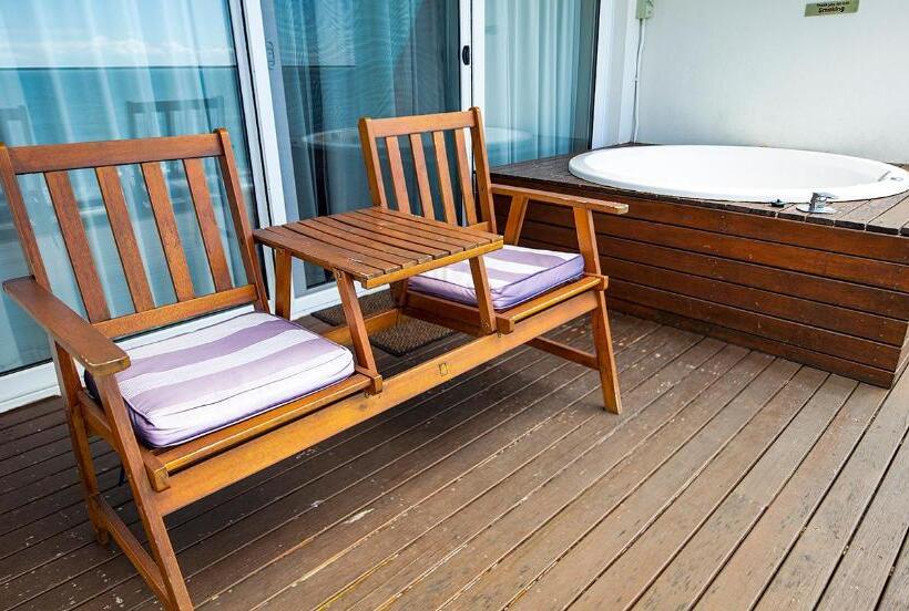 Ocean Front Motel