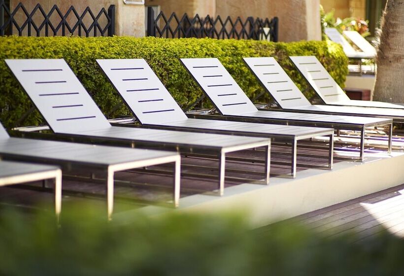 استراحتگاه Mantra Sun City