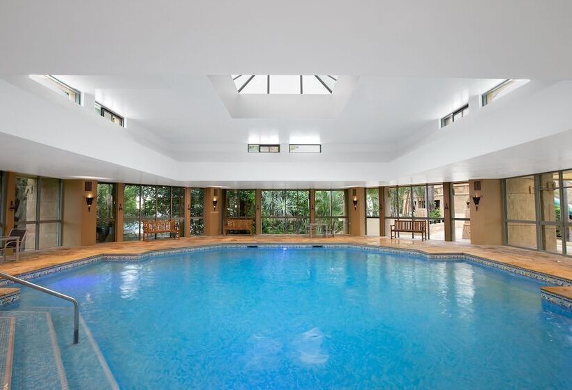 استراحتگاه Mantra Sun City