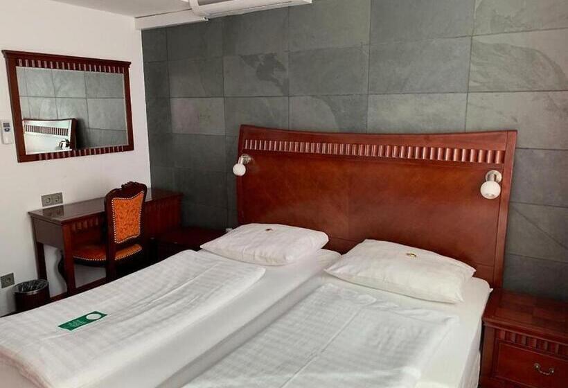 Fotos del hotel Attaché:  3