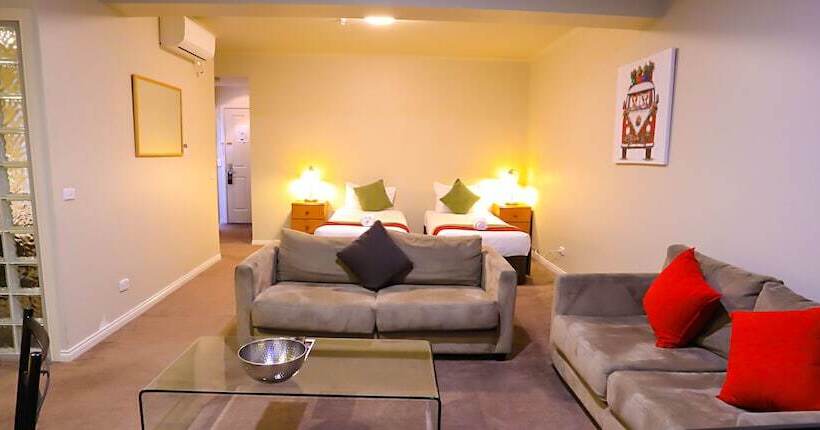 هتل Flinders Landing Apartments
