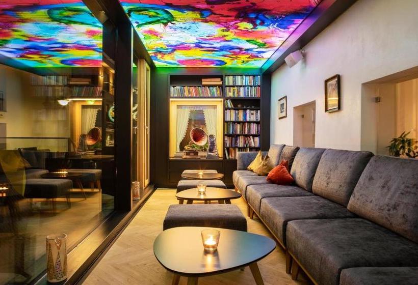 هتل Goldener Adler   Im Sommer Silvretta Card Premium Inkludiert