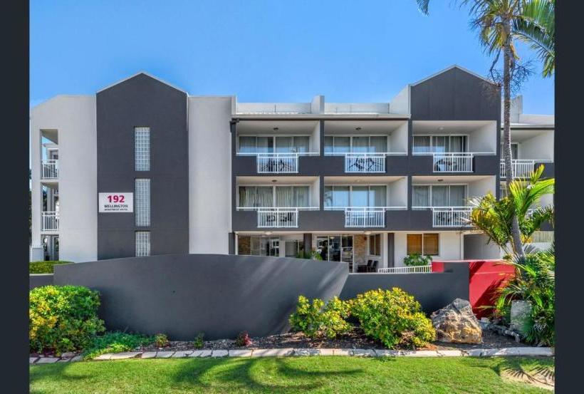 هتل The Wellington Apartment