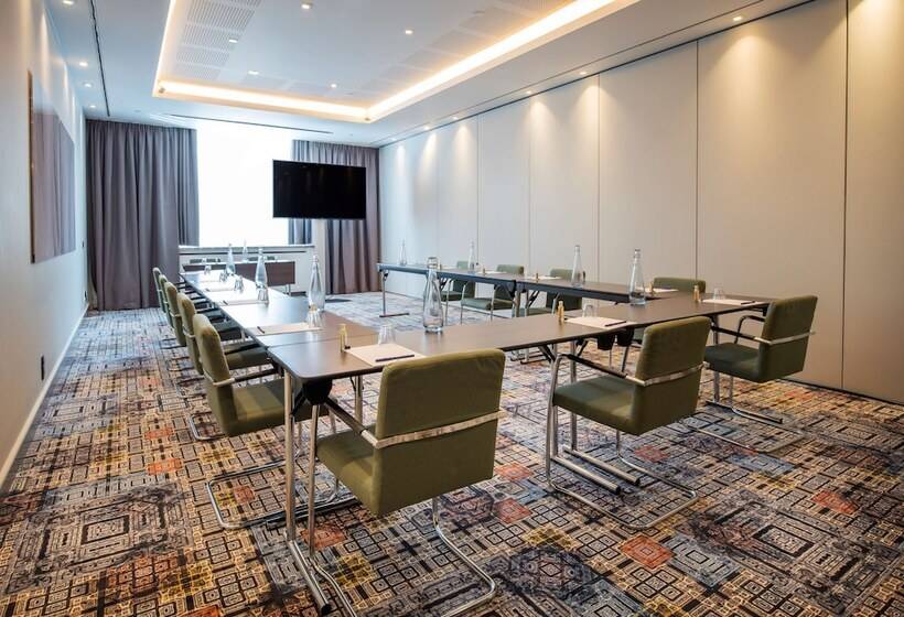 ホテル Doubletree By Hilton Brussels City