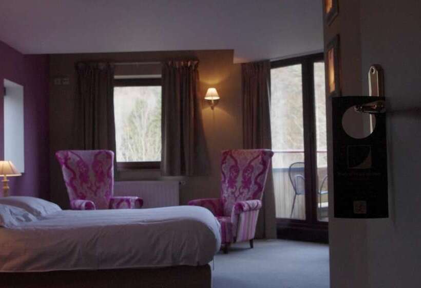 Hotell Logis Hostellerie De La Claire Fontaine