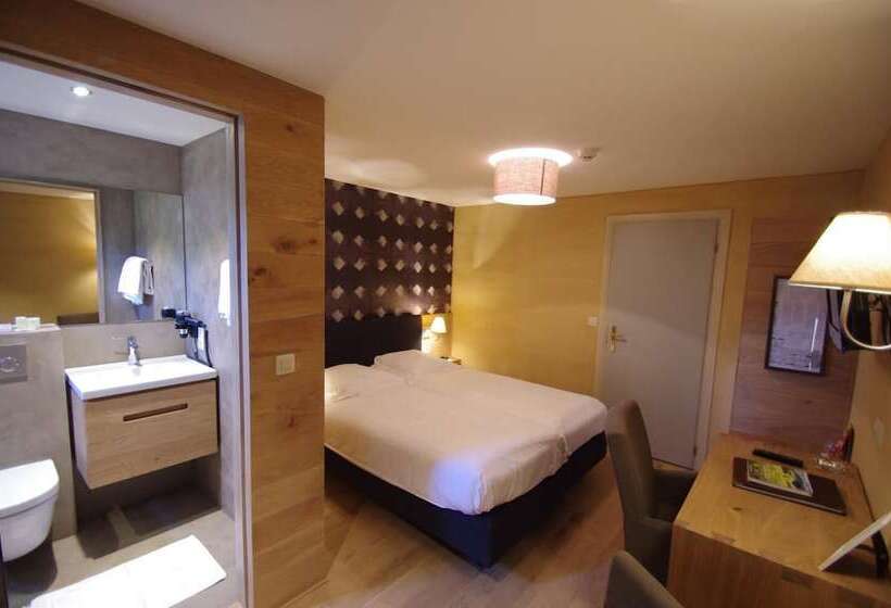 ホテル Logis Hostellerie De La Claire Fontaine
