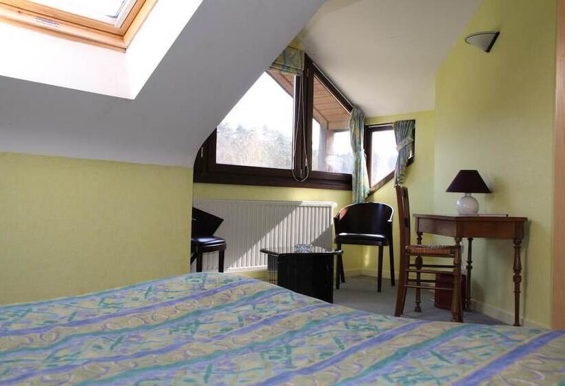 ホテル Logis Hostellerie De La Claire Fontaine