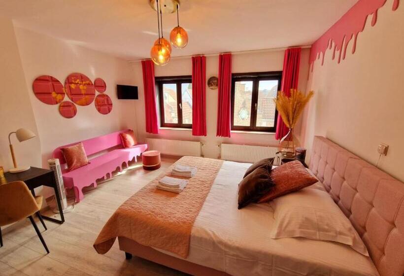 هتل The Chocolate Suites