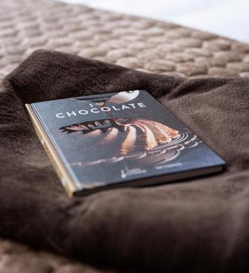 هتل The Chocolate Suites