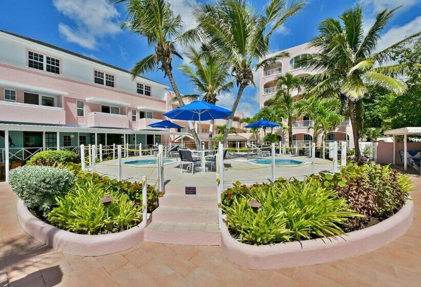 استراحتگاه Butterfly Beach