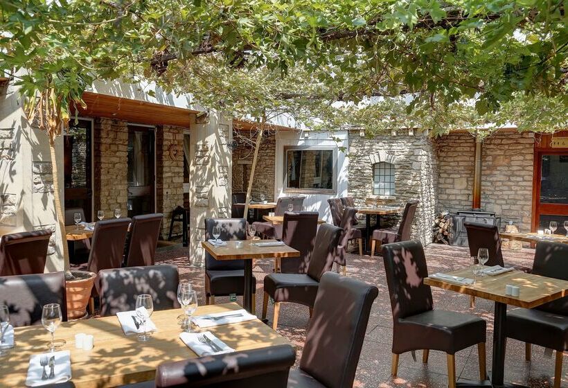 Отель Best Western Compass Inn