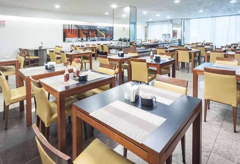 בית מלון כפרי Golden Park Salvador