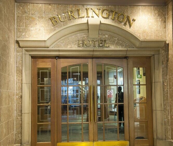 هتل Macdonald Burlington