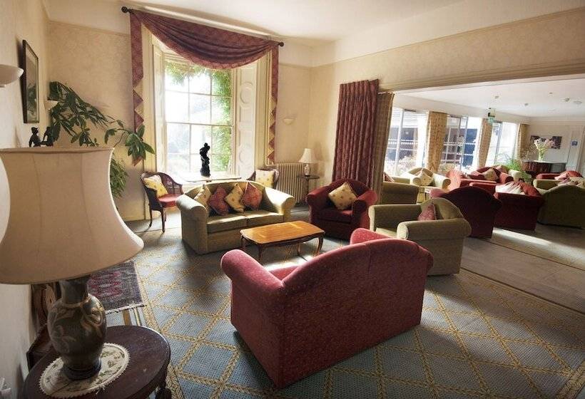 هتل Penmere Manor