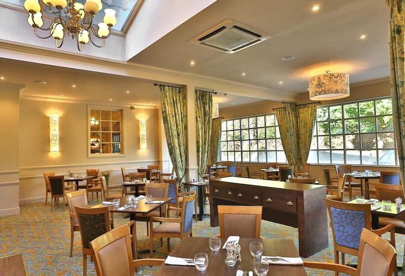 فندق Reigate Manor