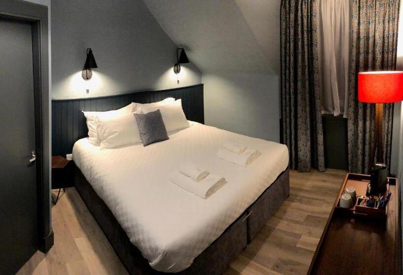 هتل The Balavoulin   Pub With Rooms