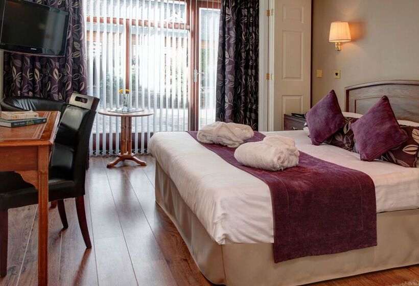 فندق Lake District Castle Inn
