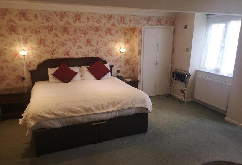 هتل The Izaak Walton Country House