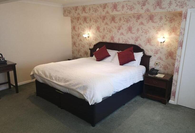 هتل The Izaak Walton Country House